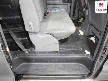 2011 - hyundai grand starex