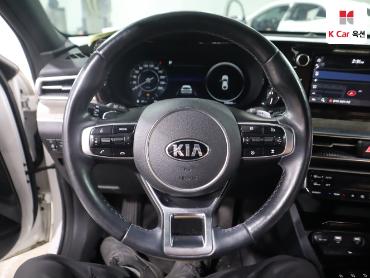 2021 - kia k5