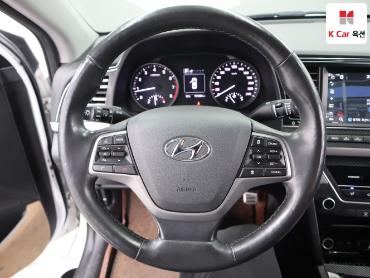 2018 - hyundai avante