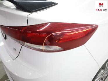 2018 - hyundai avante