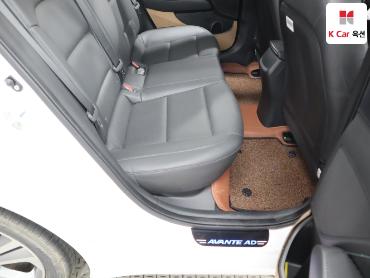 2018 - hyundai avante