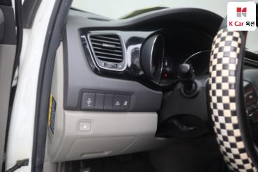 2017 - kia carnival