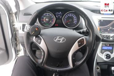 2011 - hyundai avante