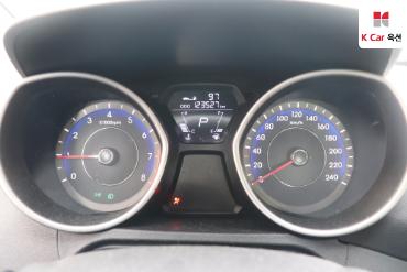 2011 - hyundai avante