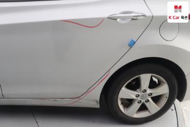 2011 - hyundai avante