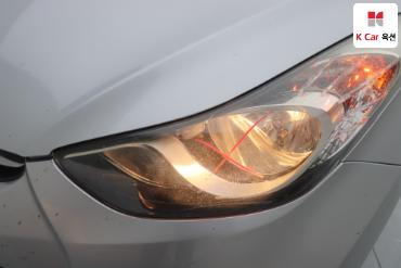 2011 - hyundai avante