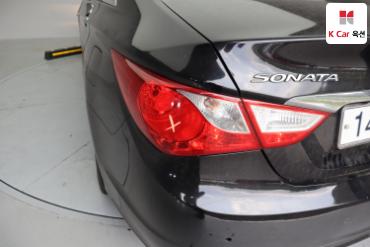 2011 - hyundai sonata