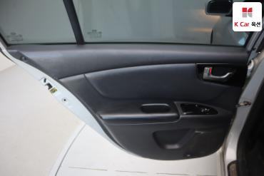2009 - kia roche