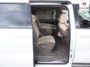 2023 - kia carnival