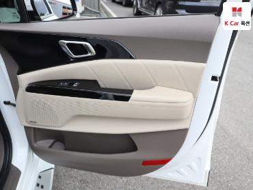 2023 - kia carnival