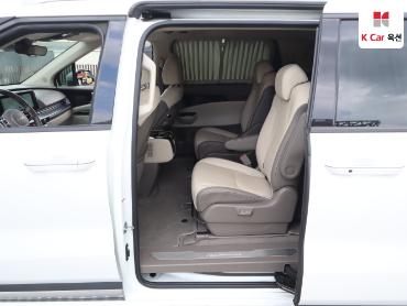 2023 - kia carnival