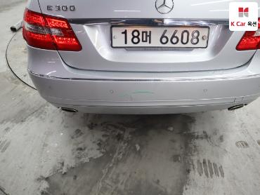2011 - mercedes-benz e300