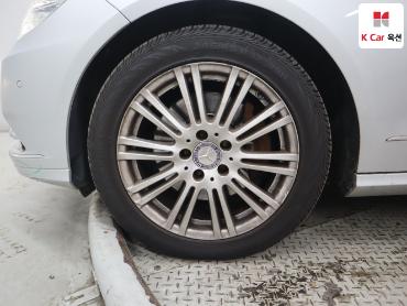 2011 - mercedes-benz e300