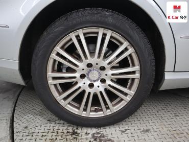 2011 - mercedes-benz e300