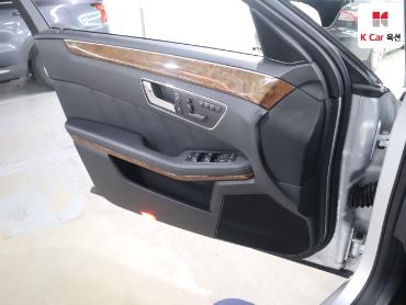 2011 - mercedes-benz e300