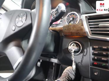 2011 - mercedes-benz e300