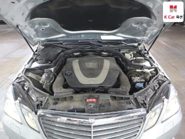 2011 - mercedes-benz e300