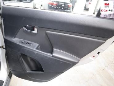 2011 - kia sportage