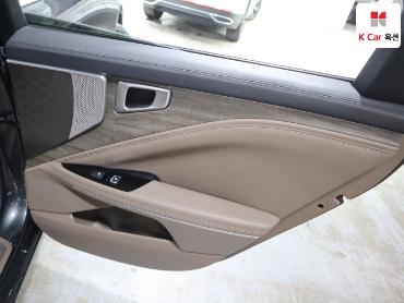 2023 - kia k8