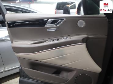 2022 - genesis gv80