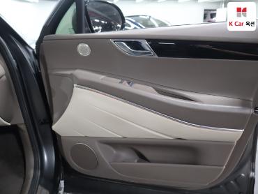 2022 - genesis gv80