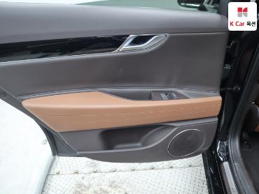 2022 - genesis g80