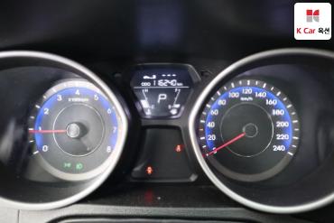 2011 - hyundai avante