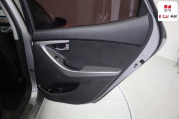 2011 - hyundai avante