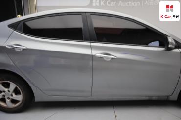 2011 - hyundai avante