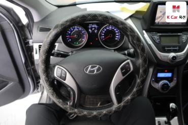 2011 - hyundai avante