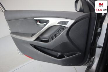 2011 - hyundai avante