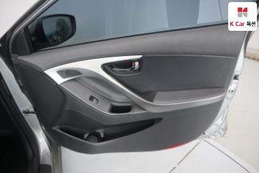 2011 - hyundai avante