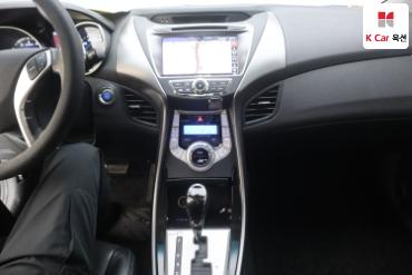 2011 - hyundai avante