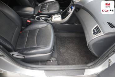 2011 - hyundai avante