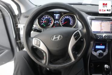 2011 - hyundai avante