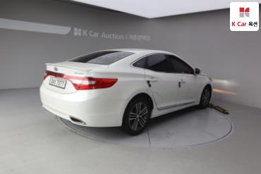 2014 - hyundai grandeur