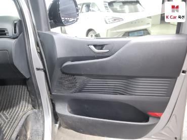 2022 - hyundai staria