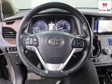2015 - toyota sienna
