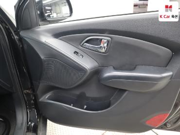 2011 - hyundai tucson