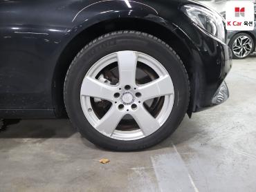 2017 - mercedes-benz c200