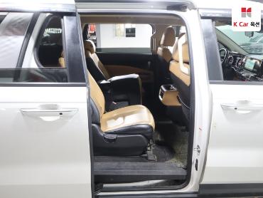 2022 - kia carnival