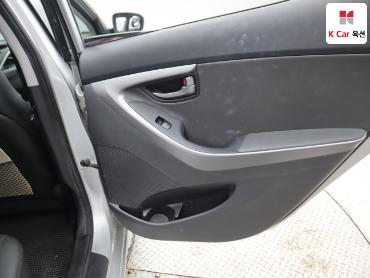 2014 - hyundai avante