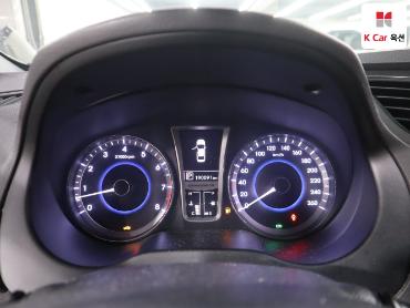 2011 - hyundai grandeur