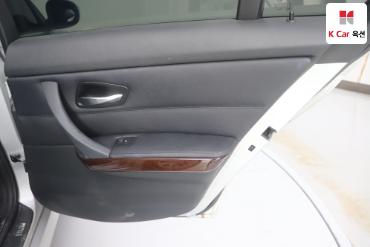 2011 - bmw 3 series