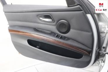 2011 - bmw 3 series