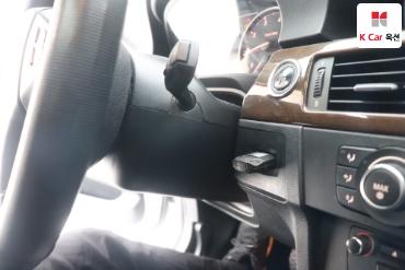 2011 - bmw 3 series