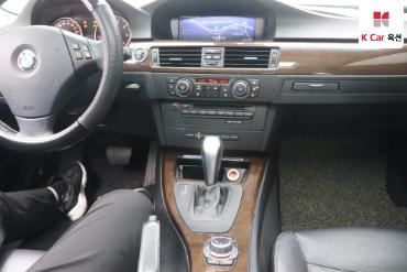 2011 - bmw 3 series
