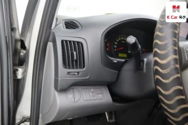 2012 - hyundai grand starex