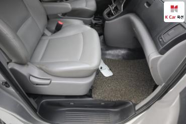 2012 - hyundai grand starex