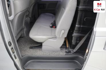 2012 - hyundai grand starex